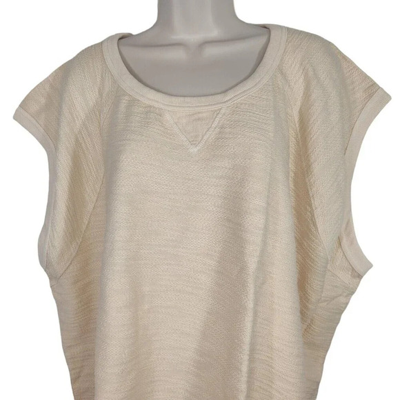 Universal Thread Sleeveless Muscle Shirt Textured Women Size 2X 20 22 Beige NEW - Picture 2 of 8